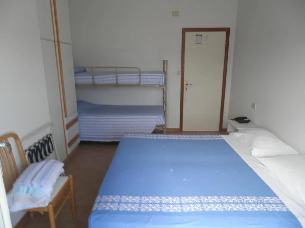 **  Hotel Cavalcanti Riccione Italien