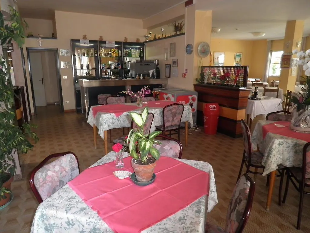 Hotel Cavalcanti Riccione 2*,  Italien
