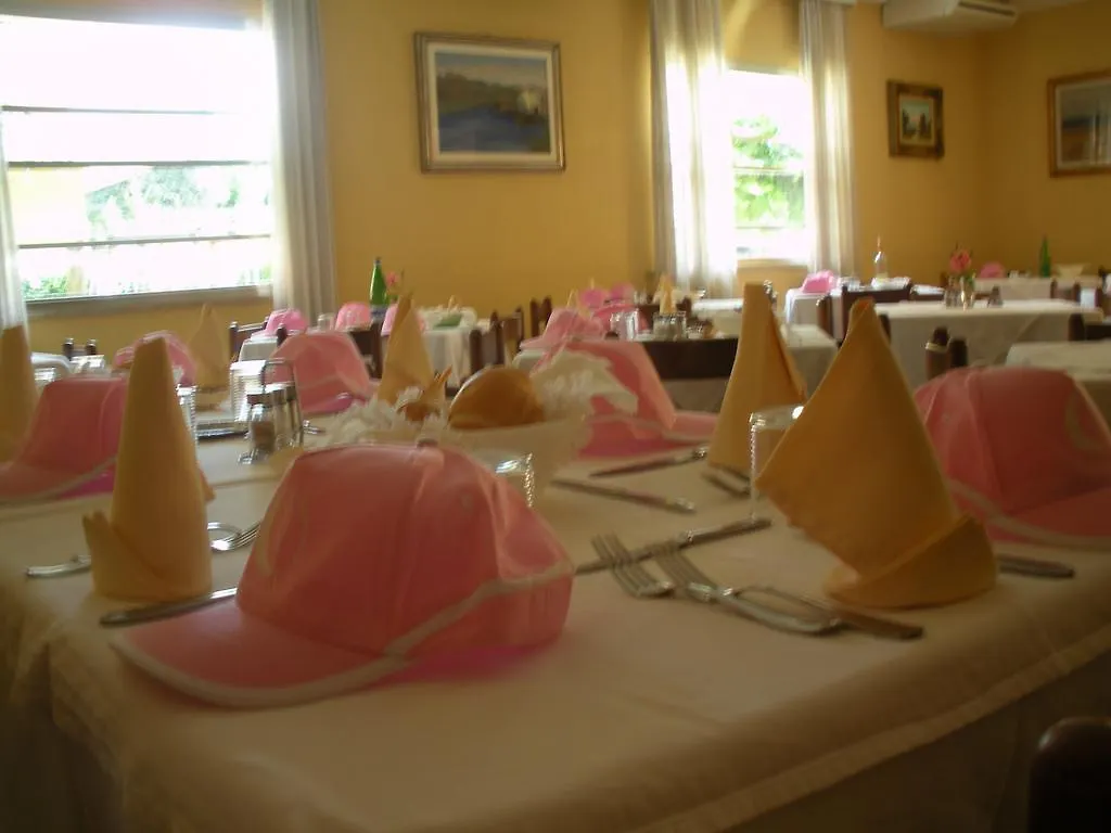 Hotel Cavalcanti Riccione 2*,