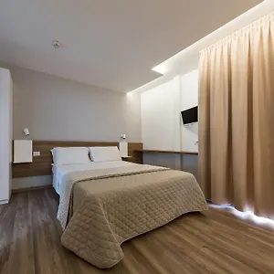 Di Luigi Hotel